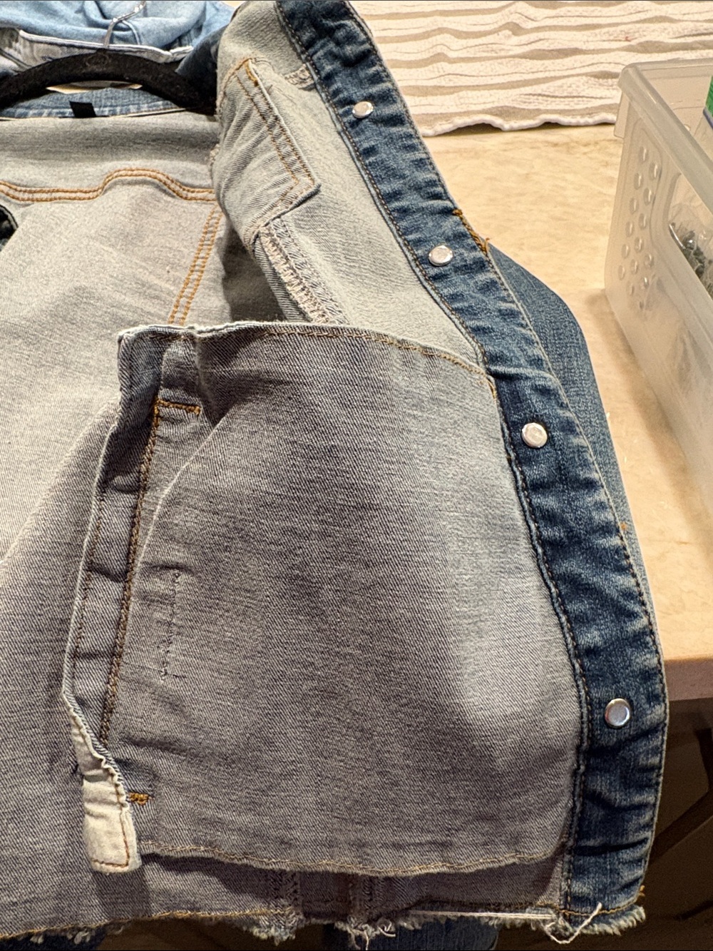 C&C  Distressed Jean Jacket - Picture 6 of 7